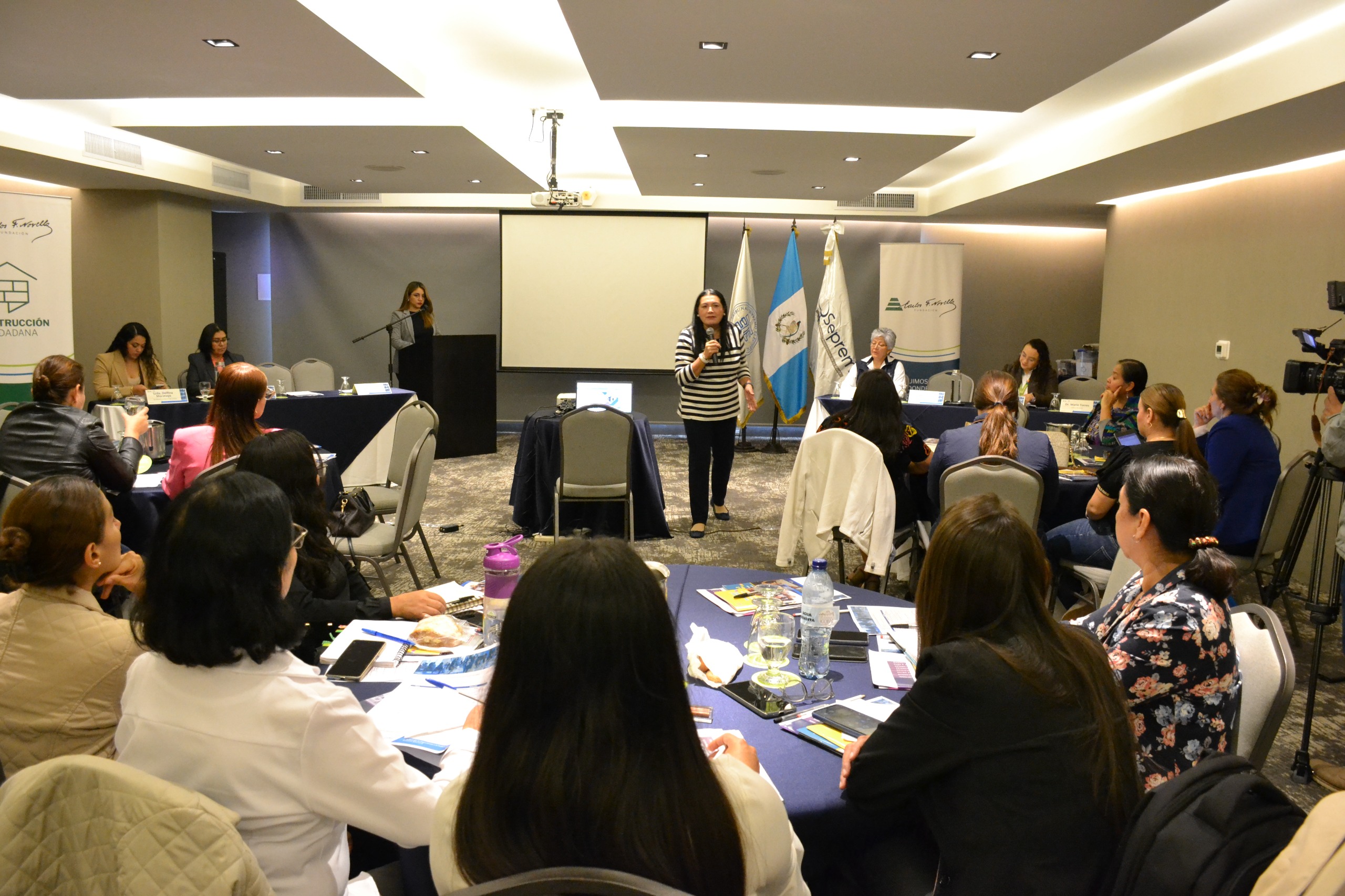TSE y Seprem impulsan la participación política de las mujeres